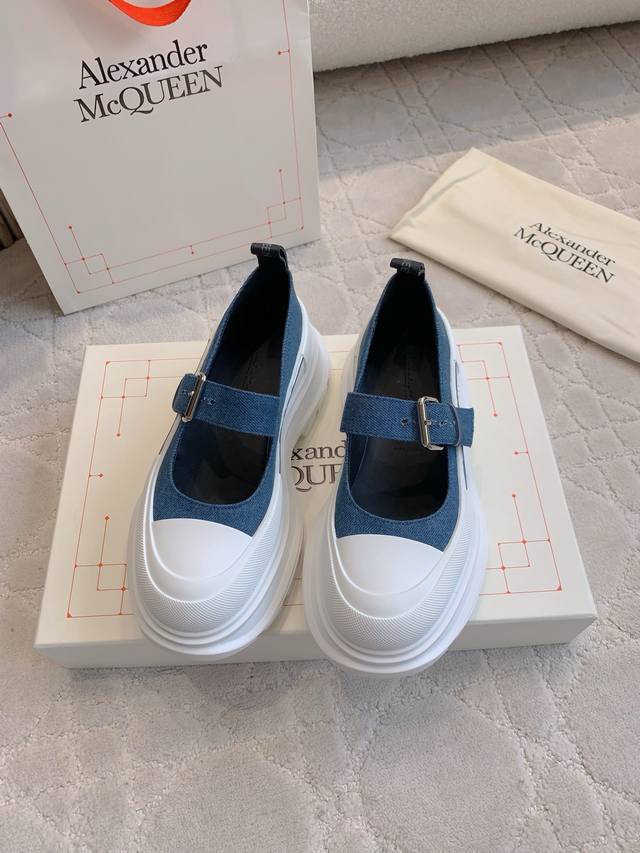 出厂价P 顶级版本 Alexander Mcquee*新款厚底玛丽珍鞋 顶级品质！ 鞋面原版小牛皮 牛仔布 内里垫脚顶级混种羊皮 原版开模大底 尺码35-39