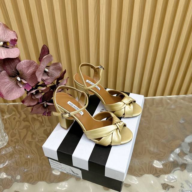 Aquazzura 菠萝牌2025新款防水台真丝钢珠凉鞋 顶级版本 代购款独家新款顶级版本 质量超级美爆。 Zp 原版开模 原版扣开模 附带原版定制真丝,真丝超