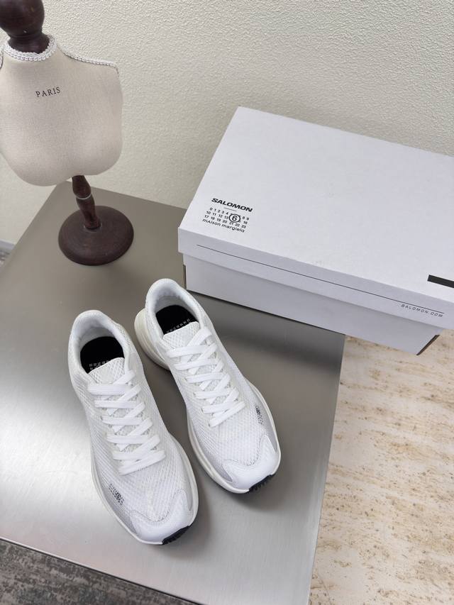 轻盈系列 慢跑鞋 厚底飞织 萨洛蒙 运动鞋 新品发售中 白色厂价P 男10 男款月底出货 Salomon穿搭灵感双手奉上~ 男女款 联名运动鞋 百搭透气，搭载S