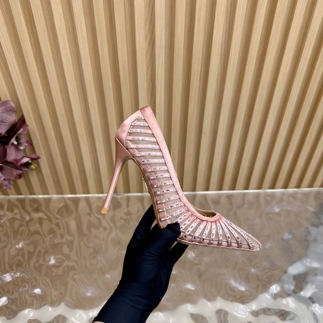 Aquazzura 菠萝牌2025新款网纱烫钻镂空真丝高跟 凉鞋 顶级版本 代购款独家新款顶级版本 质量超级美爆。 Zp 原版开模 原版扣开模 附带原版定制真丝
