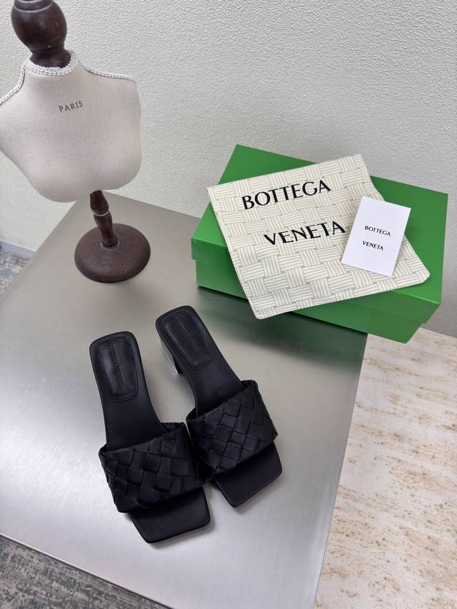 Bv Parco Mule 方形 中跟 女士穆勒拖鞋 系列 跟高 4.5Cm 原版开模 市场最正确版本 15 毫米级 编织单鞋 真皮手工编织 黑色 编织 这款经