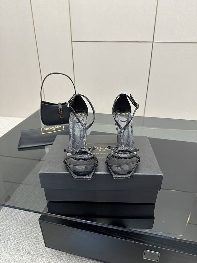 Balmain｜巴尔曼25Ss新品 性感嘴唇高跟凉鞋 面料：真丝，漆皮，羊京 内里是小羊皮 意大利进口真皮大底 跟高：10.5Cm 码数：35-39 35.40