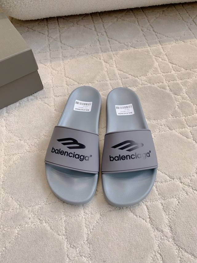出厂价P 男款 Balenciag*经典款男士沙滩拖鞋 休闲百搭款 整双鞋子轻便舒适 Zp购入1:1复刻 尺码39-44 45定做