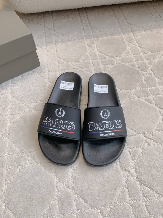 出厂价P 男款 Balenciag*经典款男士沙滩拖鞋 休闲百搭款 整双鞋子轻便舒适 Zp购入1:1复刻 尺码39-44 45定做