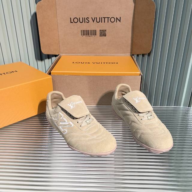 Louis Vuitton 路易威登 25Ss春夏新款 Footprint系列 情侣款 运动鞋 休闲鞋 是Pharrell Williams 首次以足球鞋为灵感