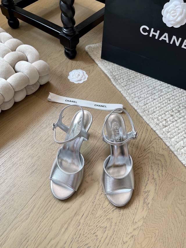Chanel 25P高跟珍珠凉鞋系列！ 顶级版本！抢先发售 鞋面羊皮 垫脚羊皮 真皮底 码数：34-41 34 40 41定制不退不换