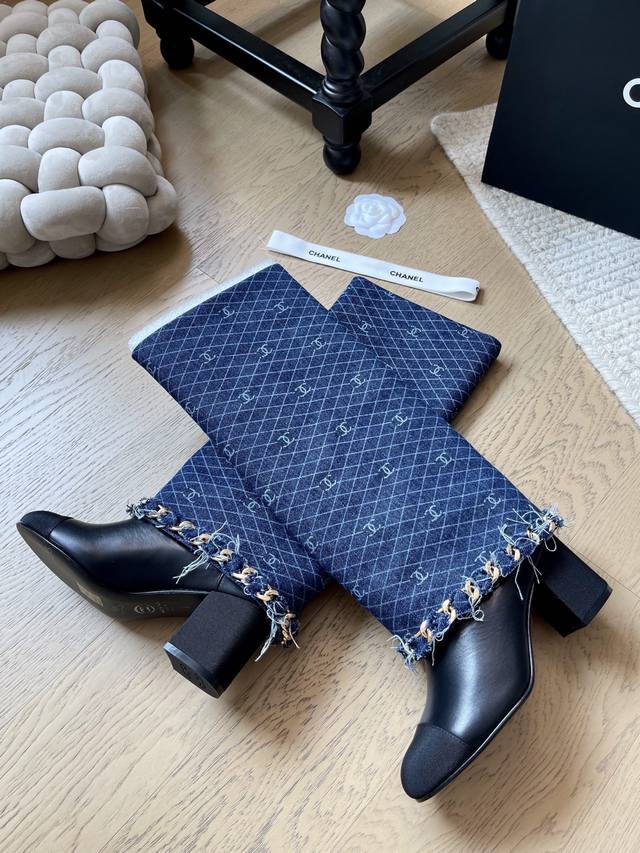Chanel 25A新款链条长靴系列！ 顶级版本！抢先发售 鞋面牛仔布 网纱 羊皮 内里羊皮 真皮大底 原版定制链条！ 码数：34-41 34 40 41定制不