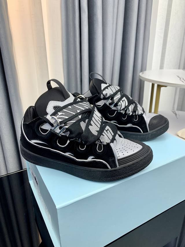 出厂：情侣款 独家顶级版本 长期做货 浪凡Lanvin × Gallery Department 联名款限定系列 情侣3代面包休闲鞋 沉稳、笃定、活泼、经典与潮