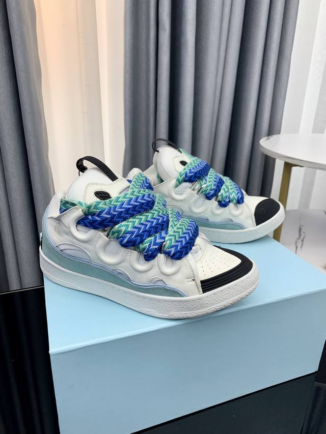 出厂：情侣款 独家顶级版本 长期做货 浪凡Lanvin × Gallery Department 联名款限定系列 情侣3代面包休闲鞋 沉稳、笃定、活泼、经典与潮