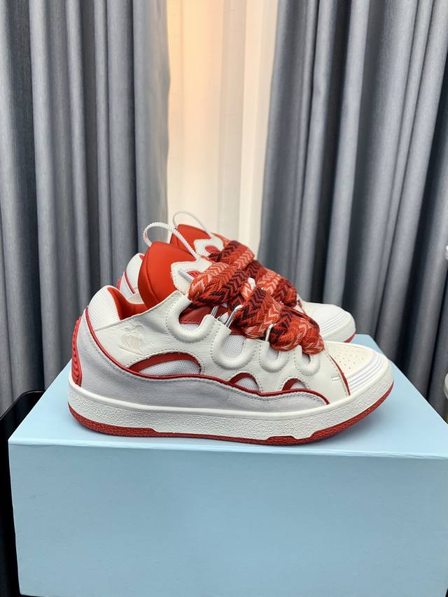 出厂：情侣款 独家顶级版本 长期做货 浪凡Lanvin × Gallery Department 联名款限定系列 情侣3代面包休闲鞋 沉稳、笃定、活泼、经典与潮