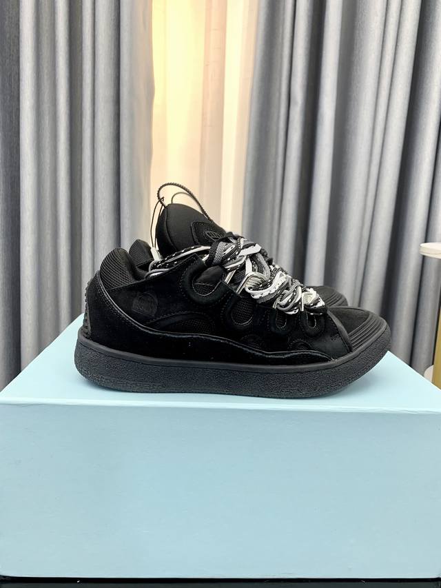 出厂：情侣款 独家顶级版本 长期做货 浪凡Lanvin × Gallery Department 联名款限定系列 情侣3代面包休闲鞋 沉稳、笃定、活泼、经典与潮