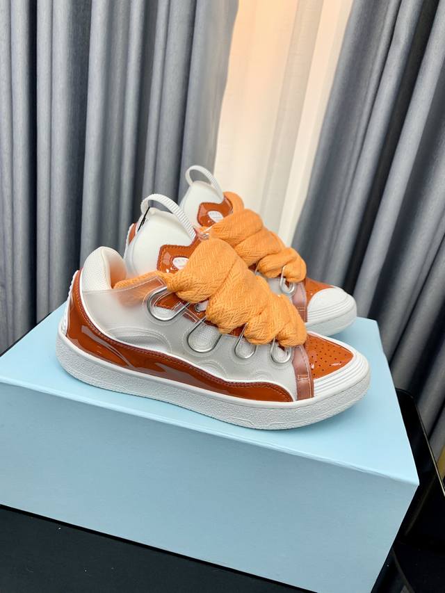 出厂：情侣款 独家顶级版本 长期做货 浪凡Lanvin × Gallery Department 联名款限定系列 情侣3代面包休闲鞋 沉稳、笃定、活泼、经典与潮