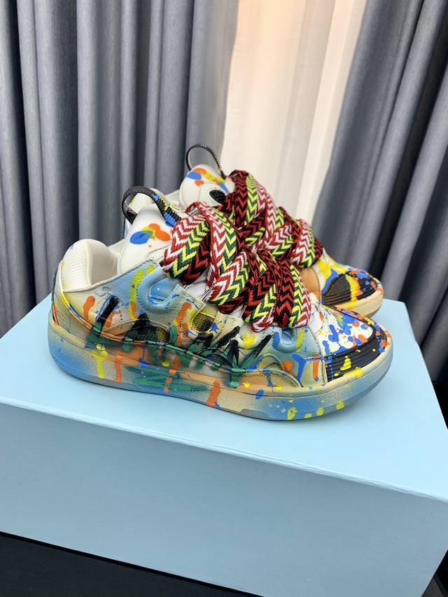 出厂：情侣款 独家顶级版本 长期做货 浪凡Lanvin × Gallery Department 联名款限定系列 情侣3代面包休闲鞋 沉稳、笃定、活泼、经典与潮