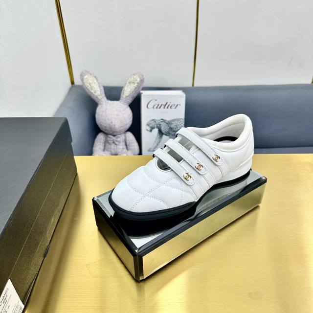 顶级货 最新金银角 棒球鞋来啦~~~ 初夏第一爆款来袭 宝贝们金手指动起来！ -明星同款 杨幂 Angelbaby 宋轶同款运动鞋 永远可以相信三大女神的眼光