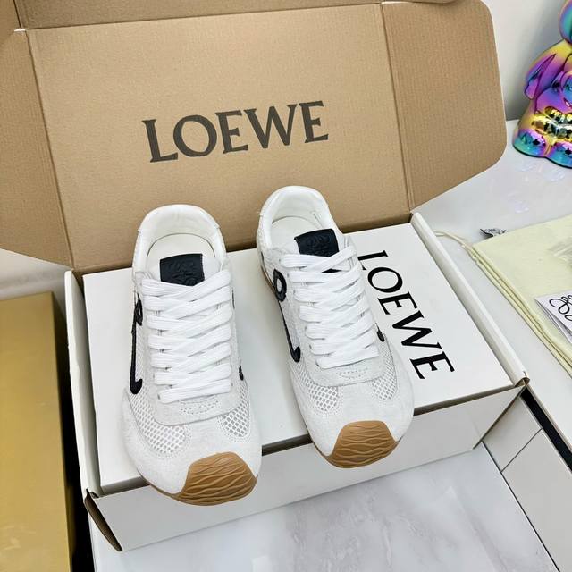 独家顶级版本 长期做货 Loewe罗意威德 最新配色德训全系列 情侣款代德训鞋 全网最快购入原版开发，穿几年不过时的，超级经典系列，网红最热爱的打卡神鞋，最快出