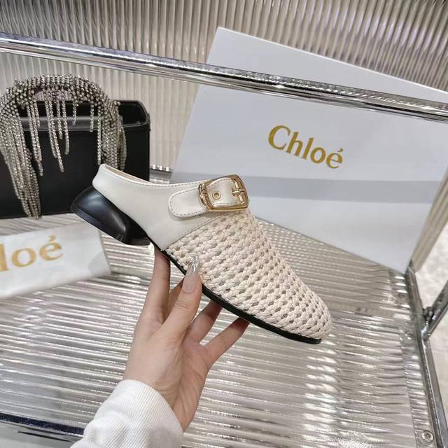 元 Chioe 克洛伊 25新款凉拖系列 织物半拖 原版鞋底，全手工穿线，所有的位置刚刚好 ，网红爆款，顶级休闲度假系列 大咖网红一致追求此款，更是断货一度难求