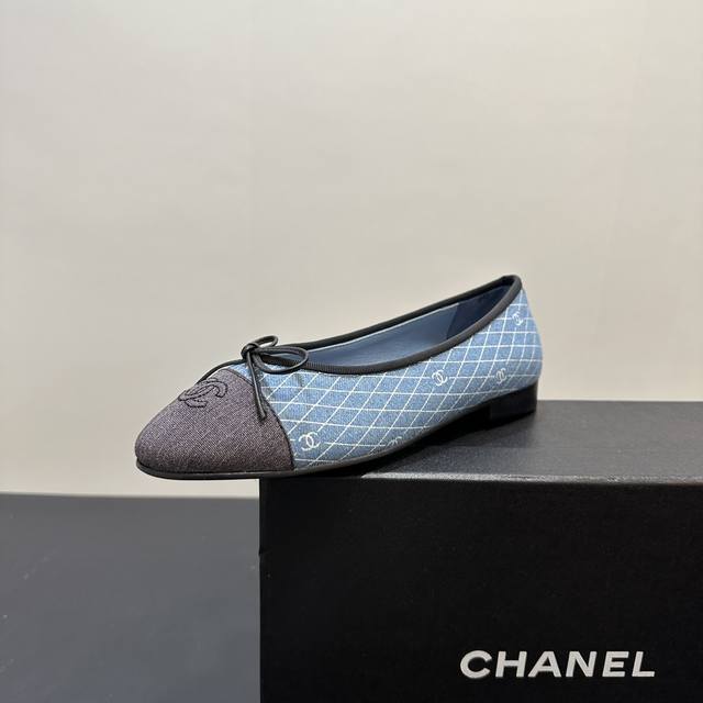 Chanel小香香奈儿顶级货芭蕾舞鞋 平底单鞋 时尚单品 永恒的经典保持高雅.精美的风格 明星 网红上脚随处可见 奢华 永不褪去的流行原版复制，鞋面；进口混种羊