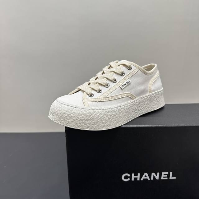 Chanel.Vintage 香奈儿2025早春新款 中古运动厚底饼干鞋休闲鞋太有范儿了 复古Coco女鞋.一直以来异常的盛行. 这款致敬经典系列！ 上脚超好看