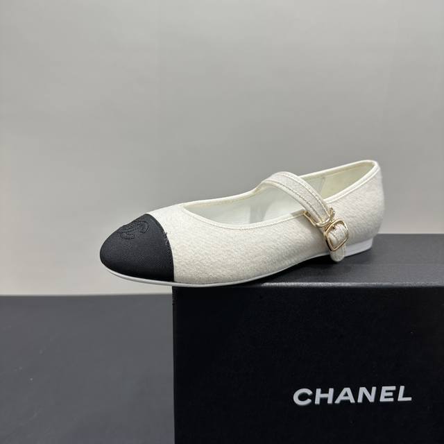 布面 套楦升级版 Chanel香奈儿小香C家 2025Ss 早春走秀款平底中跟单鞋 舒适玛丽珍鞋 超级公主的一双小鞋子 搭配袜子更加出彩 专柜真心一鞋难求 小红