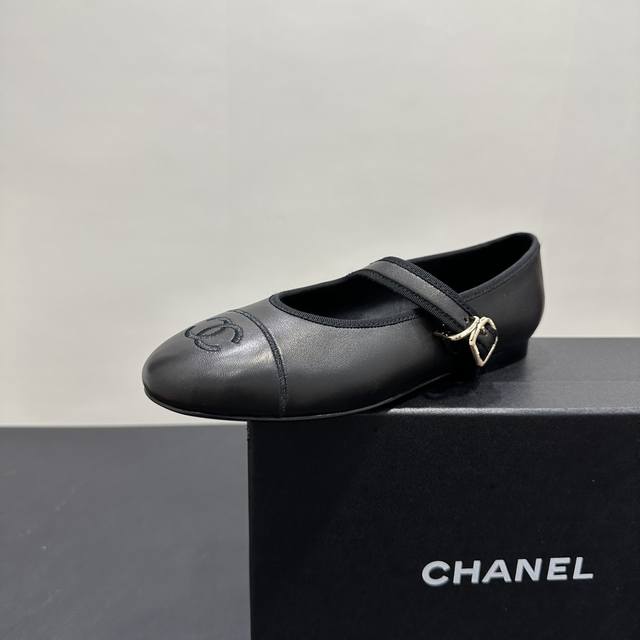 皮面 套楦升级版 Chanel香奈儿小香C家 2025Ss 早春走秀款平底中跟单鞋 舒适玛丽珍鞋 超级公主的一双小鞋子 搭配袜子更加出彩 专柜真心一鞋难求 小红