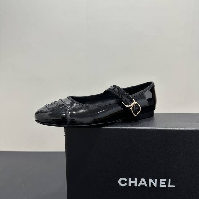 皮面 套楦升级版 Chanel香奈儿小香C家 2025Ss 早春走秀款平底中跟单鞋 舒适玛丽珍鞋 超级公主的一双小鞋子 搭配袜子更加出彩 专柜真心一鞋难求 小红