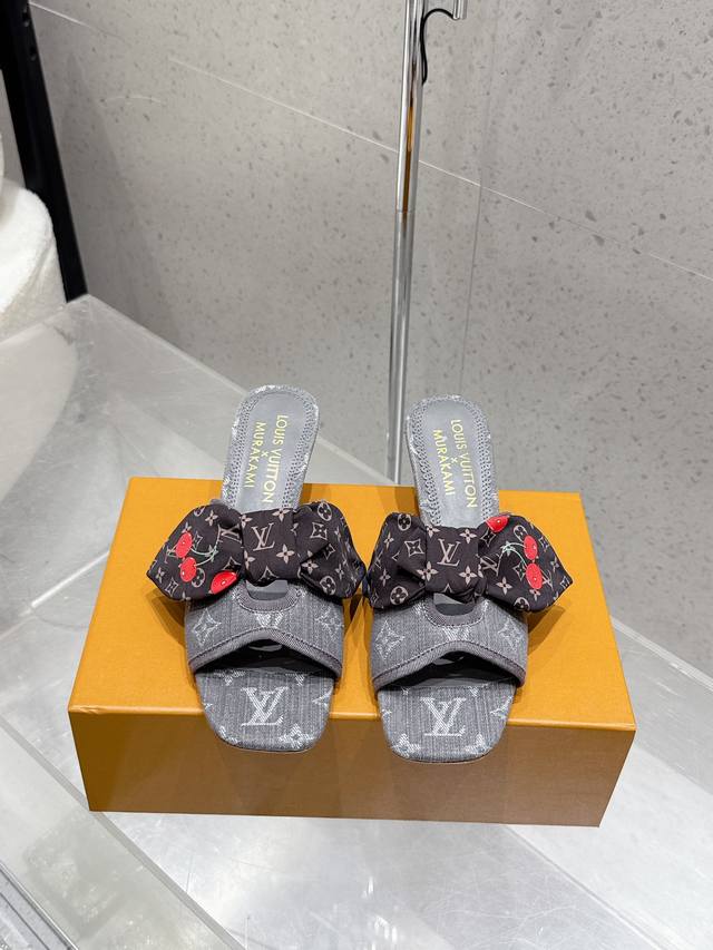 樱桃跟 Lv 25Ss春夏新款 Louis Vuitton × 村上隆樱桃系列 X Tm 6Am 露跟凉鞋 樱花系列 尖头搭扣樱桃跟蝴蝶结拖鞋高跟鞋 鹰嘴小尖头