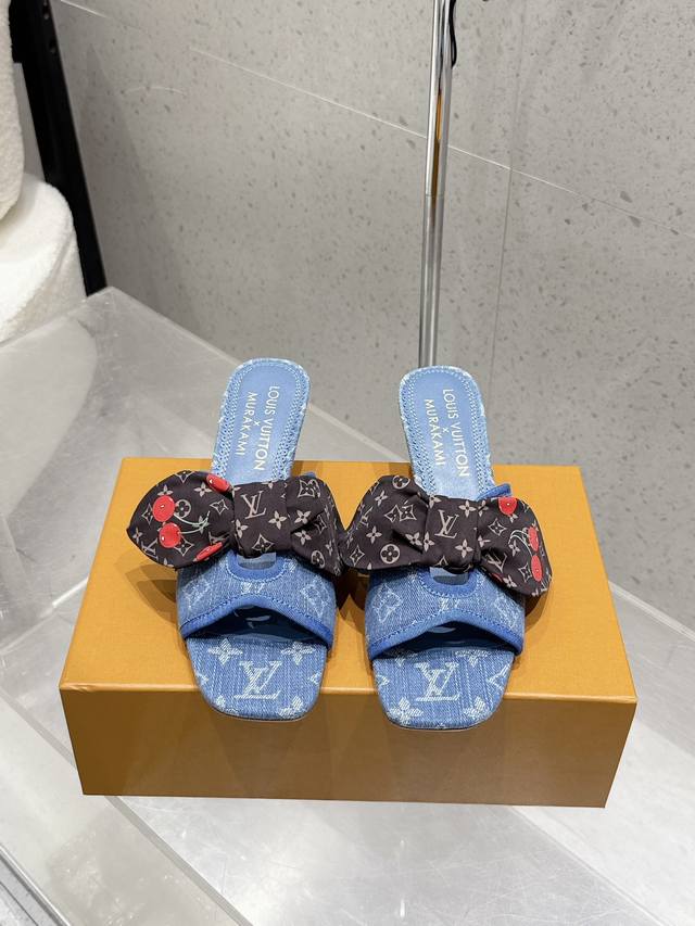 樱桃跟 Lv 25Ss春夏新款 Louis Vuitton × 村上隆樱桃系列 X Tm 6Am 露跟凉鞋 樱花系列 尖头搭扣樱桃跟蝴蝶结拖鞋高跟鞋 鹰嘴小尖头