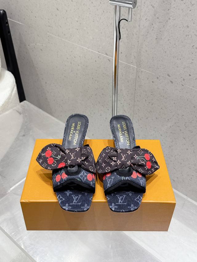 樱桃跟 Lv 25Ss春夏新款 Louis Vuitton × 村上隆樱桃系列 X Tm 6Am 露跟凉鞋 樱花系列 尖头搭扣樱桃跟蝴蝶结拖鞋高跟鞋 鹰嘴小尖头