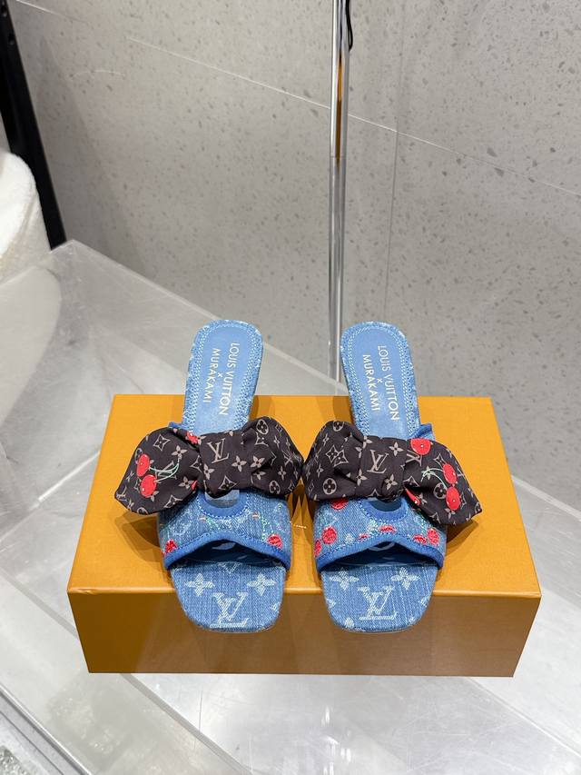 樱桃跟 Lv 25Ss春夏新款 Louis Vuitton × 村上隆樱桃系列 X Tm 6Am 露跟凉鞋 樱花系列 尖头搭扣樱桃跟蝴蝶结拖鞋高跟鞋 鹰嘴小尖头