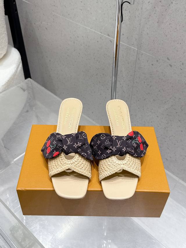 樱桃跟 Lv 25Ss春夏新款 Louis Vuitton × 村上隆樱桃系列 X Tm 6Am 露跟凉鞋 樱花系列 尖头搭扣樱桃跟蝴蝶结拖鞋高跟鞋 鹰嘴小尖头