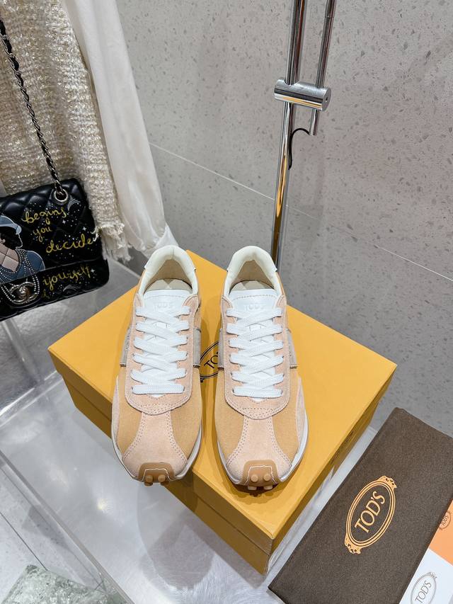 代购级 布皮 全皮面 Tods 25Ss 新款 细带 阿甘鞋 休闲鞋， 全新新款，早点拥有~这次带来的新款，很好看很复古的配色；日常穿搭最不可缺少的就是这种百搭
