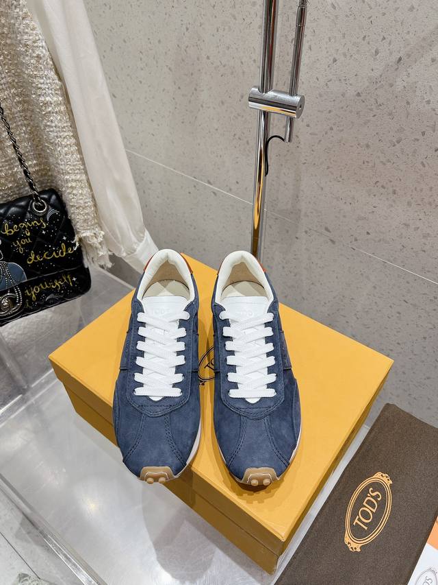 代购级 布皮 全皮面 Tods 25Ss 新款 细带 阿甘鞋 休闲鞋， 全新新款，早点拥有~这次带来的新款，很好看很复古的配色；日常穿搭最不可缺少的就是这种百搭