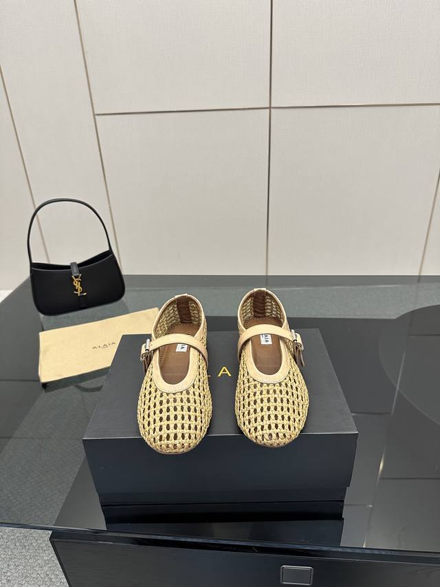草编织 360皮编织 Alaia｜法国高端一线高定品牌 Azzedinealaia:时尚界最后的手艺人 只忠于展现女性身体曲线的裁剪之王 始创于1979年的品牌