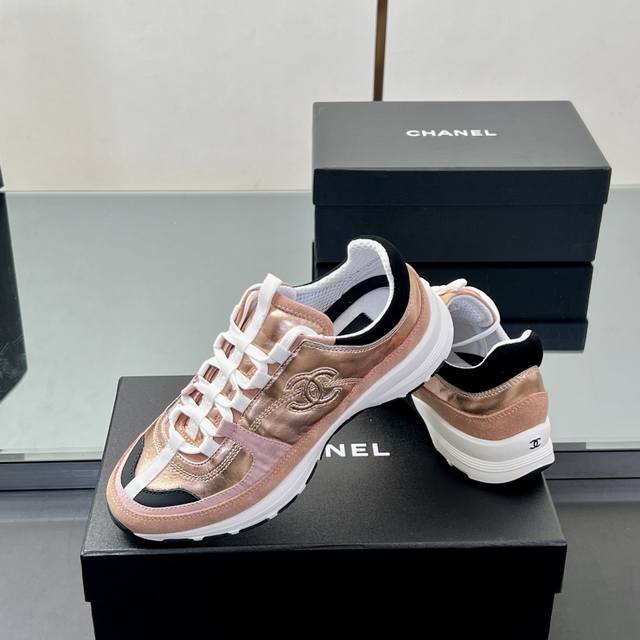 顶级版本 不议价 Chanel 25A春夏运动系列 春夏顶级断货王，经典大爆款，我的真爱吖，专柜哪哪都断货有钱都很难买到系列，各大博主人手必备，经典超百搭，随意