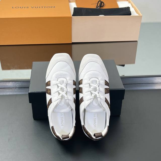 顶级版本 Lv Sneakerina 最新芭蕾运动鞋～轻盈舒适 混搭百变 复古摩登 每个颜色都爱不释手芭蕾运动鞋 德训芭蕾舞鞋 原版购入开发完美复刻Sneake