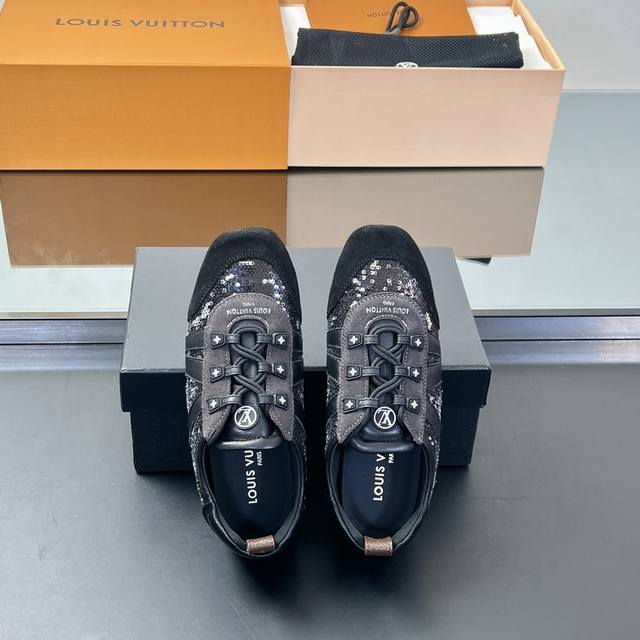顶级版本 Lv Sneakerina 最新芭蕾运动鞋～轻盈舒适 混搭百变 复古摩登 每个颜色都爱不释手芭蕾运动鞋 德训芭蕾舞鞋 原版购入开发完美复刻Sneake