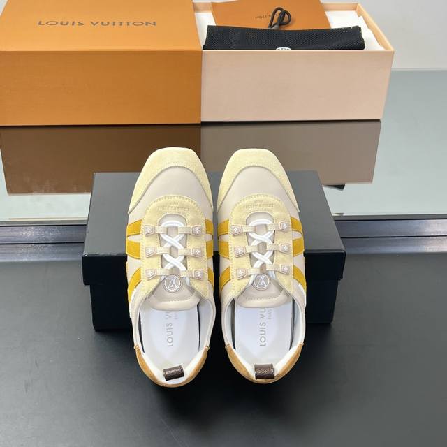 顶级版本 Lv Sneakerina 最新芭蕾运动鞋～轻盈舒适 混搭百变 复古摩登 每个颜色都爱不释手芭蕾运动鞋 德训芭蕾舞鞋 原版购入开发完美复刻Sneake