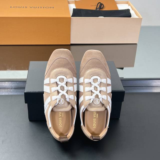 顶级版本 Lv Sneakerina 最新芭蕾运动鞋～轻盈舒适 混搭百变 复古摩登 每个颜色都爱不释手芭蕾运动鞋 德训芭蕾舞鞋 原版购入开发完美复刻Sneake