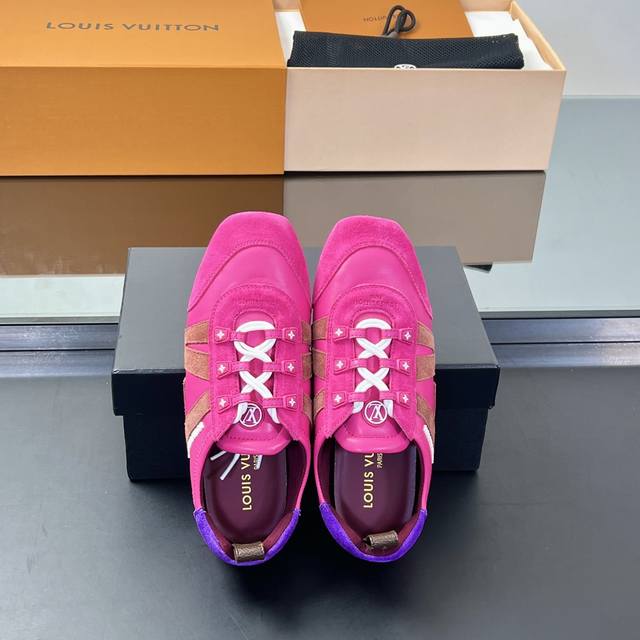 顶级版本 Lv Sneakerina 最新芭蕾运动鞋～轻盈舒适 混搭百变 复古摩登 每个颜色都爱不释手芭蕾运动鞋 德训芭蕾舞鞋 原版购入开发完美复刻Sneake