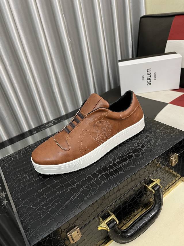 出厂价Pp： Berlui 布鲁缇布鲁提手工擦色休闲皮鞋，进口专用牛皮面擦色效果，配合真皮镭射雕刻图案 尽显奢华工艺 牛皮内里专用模具橡胶大底 鞋面雷射品牌专用