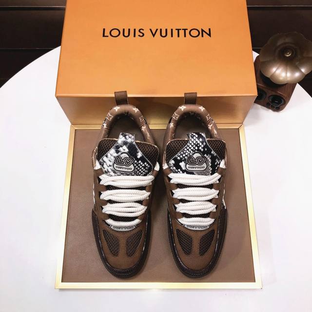 工厂P批 Louis Vuitton 原单新款Lv路易威登 * 顶级版本 Lv经典潮鞋！选用进口原版牛皮 水染牛皮内里.原版耐磨橡胶大底！高品质精品！码数38-