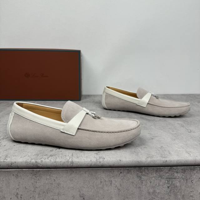Loropiana 诺悠翩雅 Dot Sole Walk男士莫卡辛鞋 ！重工打造，皮料材质看细节，天花板级，吊打一切市面通货！此绒面牛皮 荔枝纹牛皮革莫卡辛软底