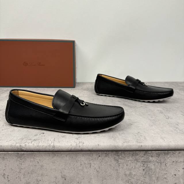 Loropiana 诺悠翩雅 Dot Sole Walk男士莫卡辛鞋 ！重工打造，皮料材质看细节，天花板级，吊打一切市面通货！此绒面牛皮 荔枝纹牛皮革莫卡辛软底