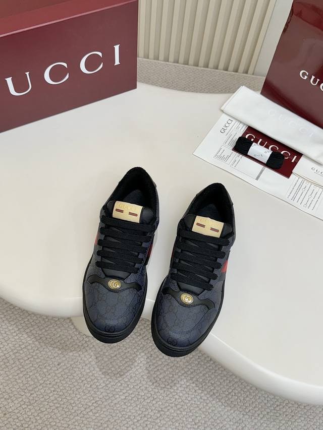 实价 Gucc经典脏脏鞋 顶级工厂P品质，砖柜一比一无可挑剔，穿上脚舒适度燃到爆表，复古做旧元素，鞋舌复古标，双Glogo，满面的Gucc元素面料：进口 Pvc