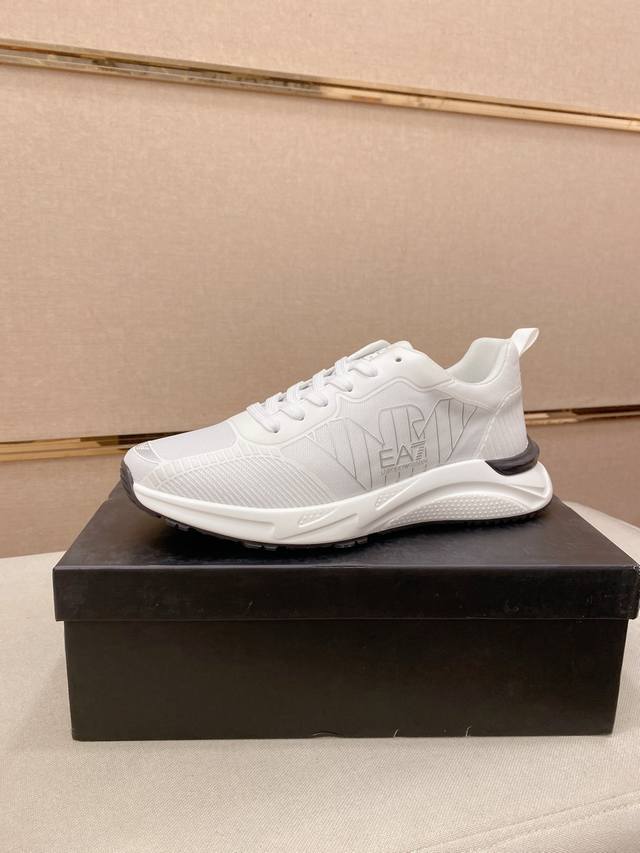 工厂P价 阿玛尼 Armani Exchange 最新春夏款休闲男鞋，欢迎1:1对比，爆单款香港专柜休闲鞋，专柜品质，支持验货，优质做工，鞋面采用意大利进口飞织