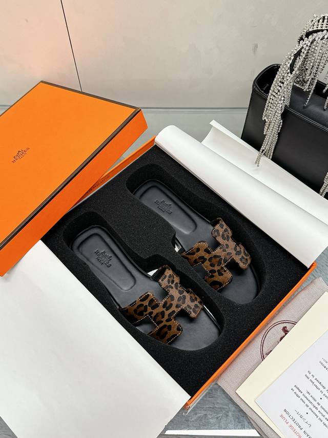 工厂P价P： 爱马仕H拖全网优势放货外单最爱的一款大厂手工 跑量款 精致工艺 爱马仕H拖鞋 手工 马毛系列2025新色，中底全包，全新改版 HermèS 包装升
