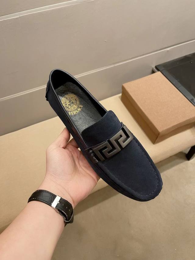 实价 Verace 范思哲官方高品质男士豆豆鞋，最新元素潮爆全球，官网火爆热卖，原版版本，专柜一比一，鞋面意大利进口原版头层磨砂牛皮 绝对高端 原版防滑大底，舒