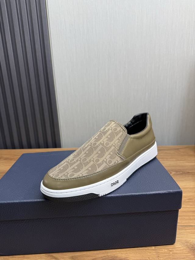 工厂P价 Dior 迪奥 男士休闲驾车鞋进口品牌印花拼接牛皮+羊皮内里.原版橡胶耐磨大底。码数38-44， 45订做