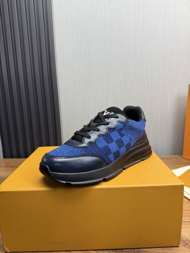 工厂P价 Louis Vuitton 路登易威 全新潮款Lv上市，休闲时尚男鞋鞋面采用高支高密飞织+牛皮网内里，原版耐磨橡胶大底，版型简洁大气，潮男专属。38-