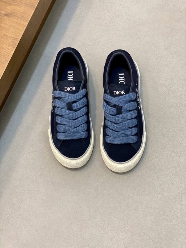 调工厂P价 男装男鞋 运动原单迪奥Dior B33系列休闲运动鞋 滑板鞋。原版购入开发 做货 这款 B33 运动鞋是二零二三秋季新品，重新诠释经典的网球鞋，时尚
